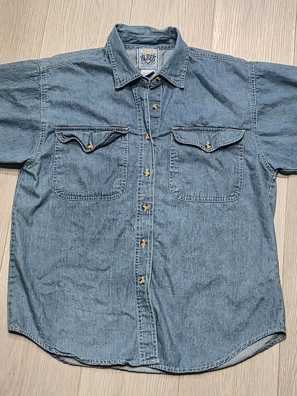 Vintage 100% Cotton Denim Short-Sleeve Button-Down Shirt in Light Blue